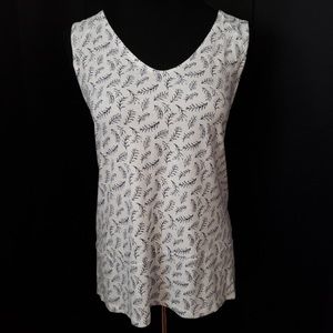 NWT Old Navy Leaf Print Sleeveless Tank
